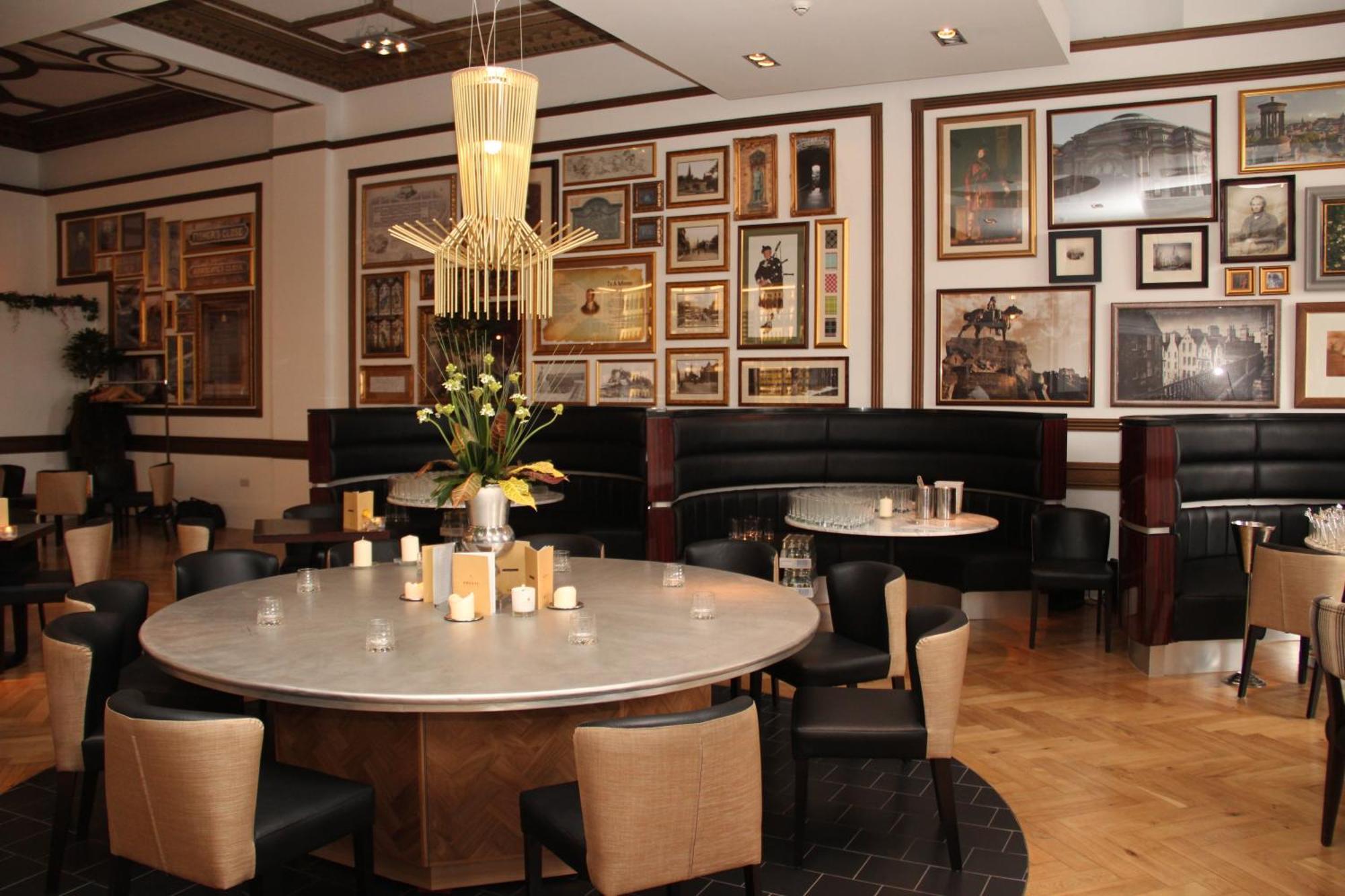 Hotel Indigo - Edinburgh - Princes Street By Ihg — Foto’s 1